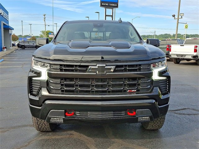2024 Chevrolet Silverado 1500 LT Trail Boss photo 3