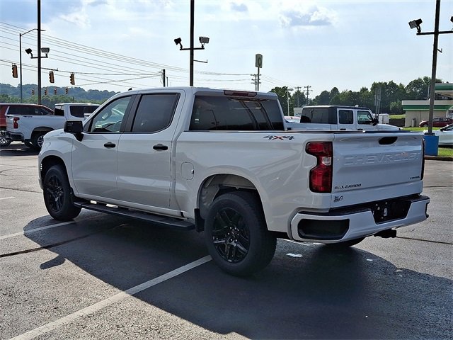 2025 Chevrolet Silverado 1500 Custom photo 5