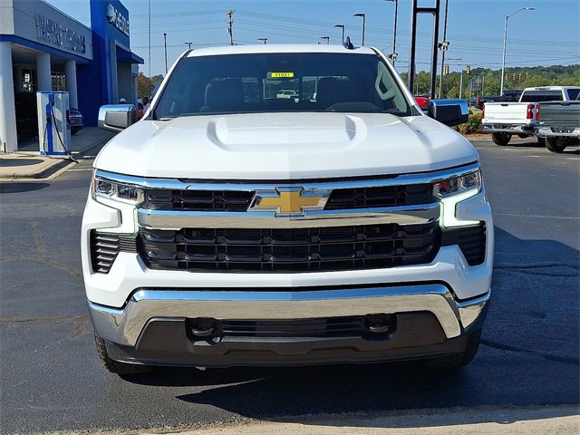 2026 Chevrolet Silverado 1500 LT photo 3