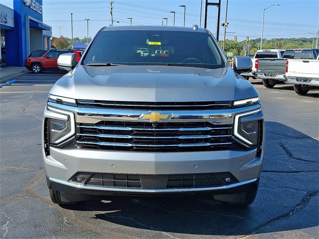 2026 Chevrolet Suburban LT photo 3