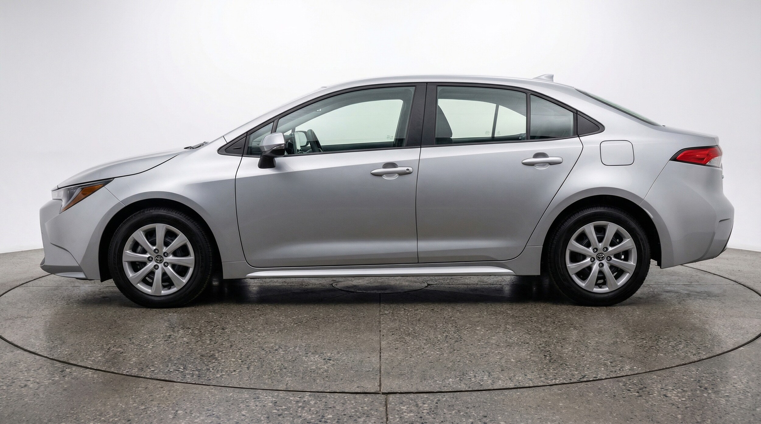 Thumbnail: 2025 Toyota Corolla - 4