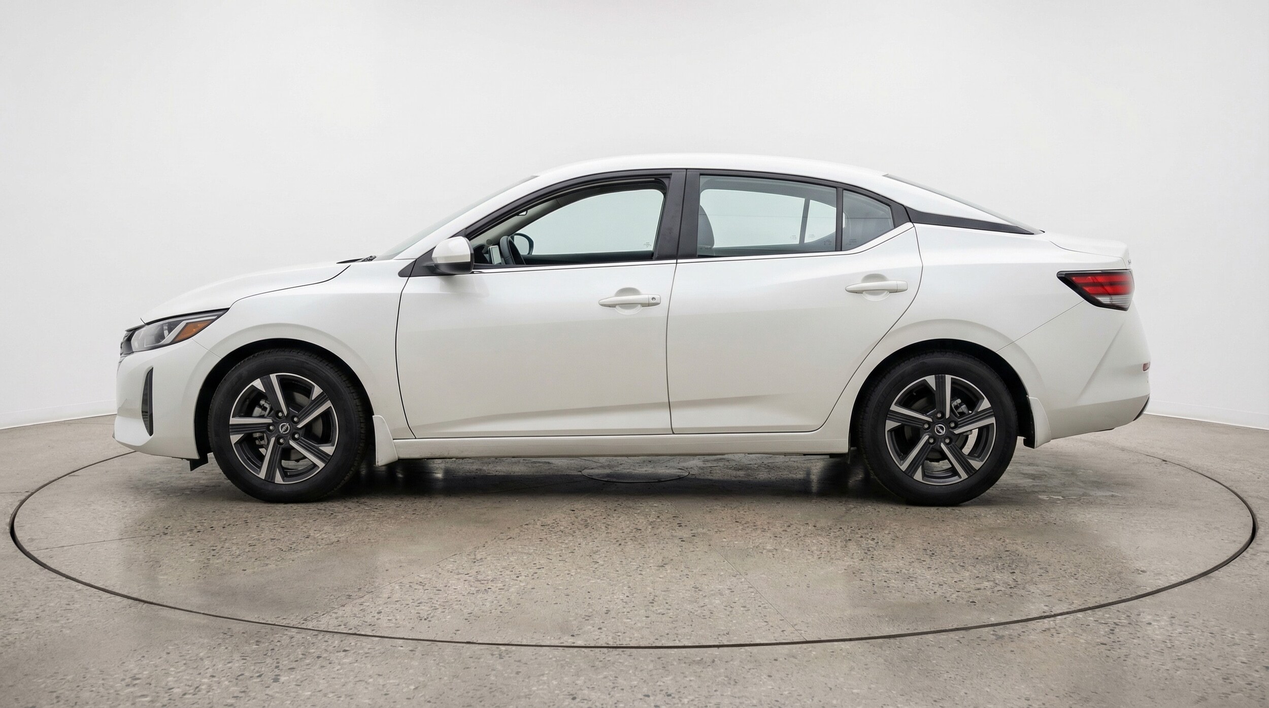 Thumbnail: 2025 Nissan Sentra - 4