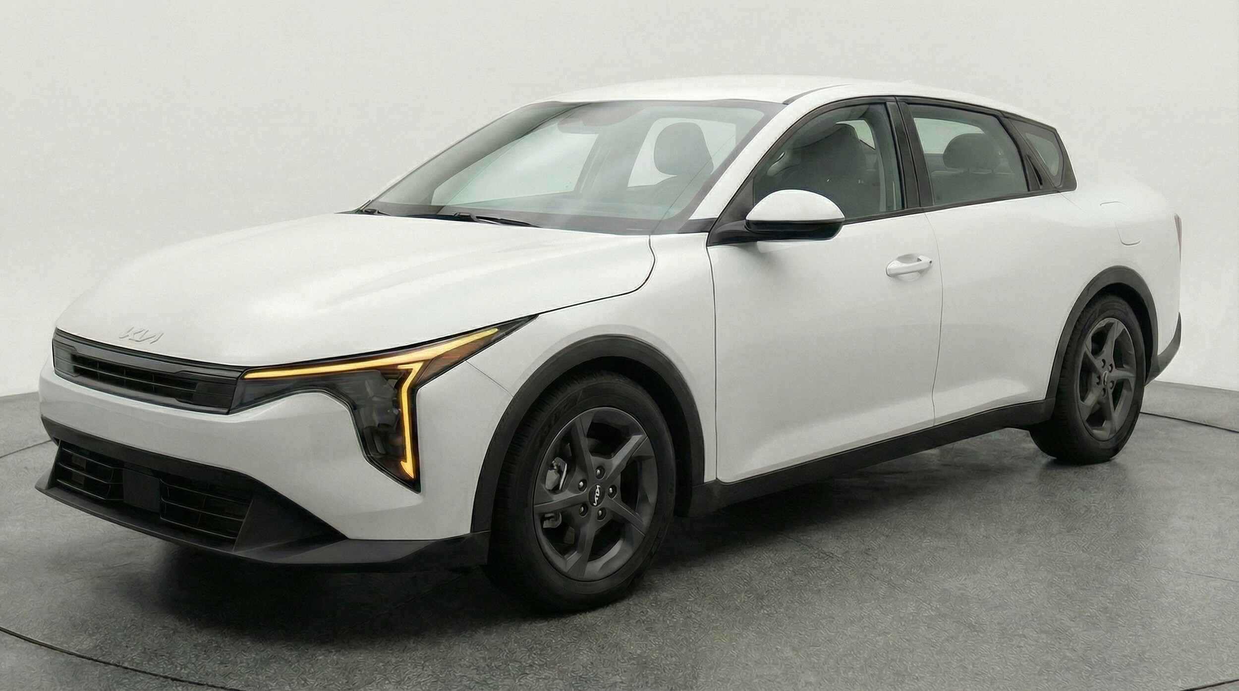 Thumbnail: 2025 Kia K4 - 3