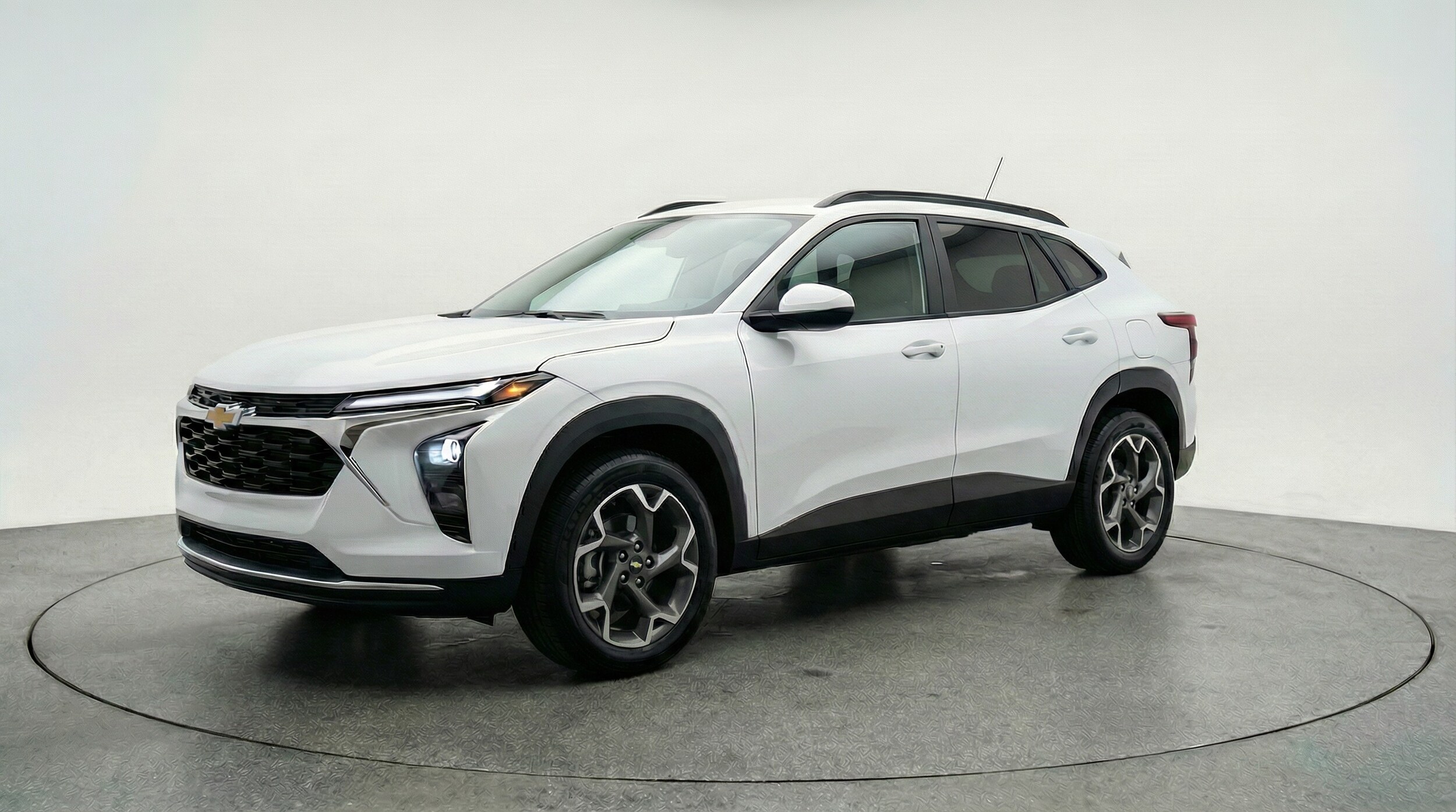 Thumbnail: 2025 Chevrolet Trax - 3