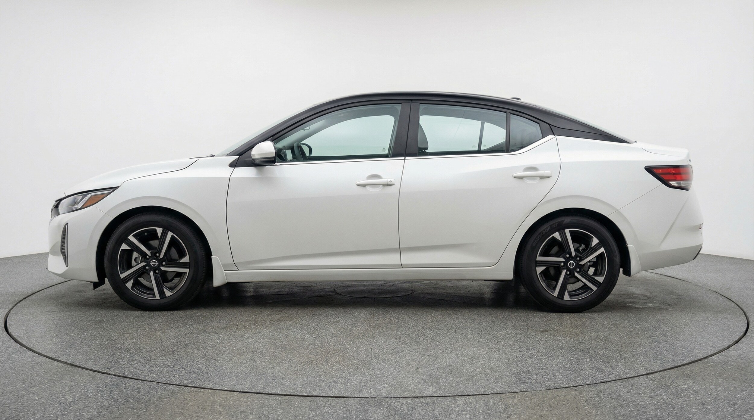 Thumbnail: 2025 Nissan Sentra - 4