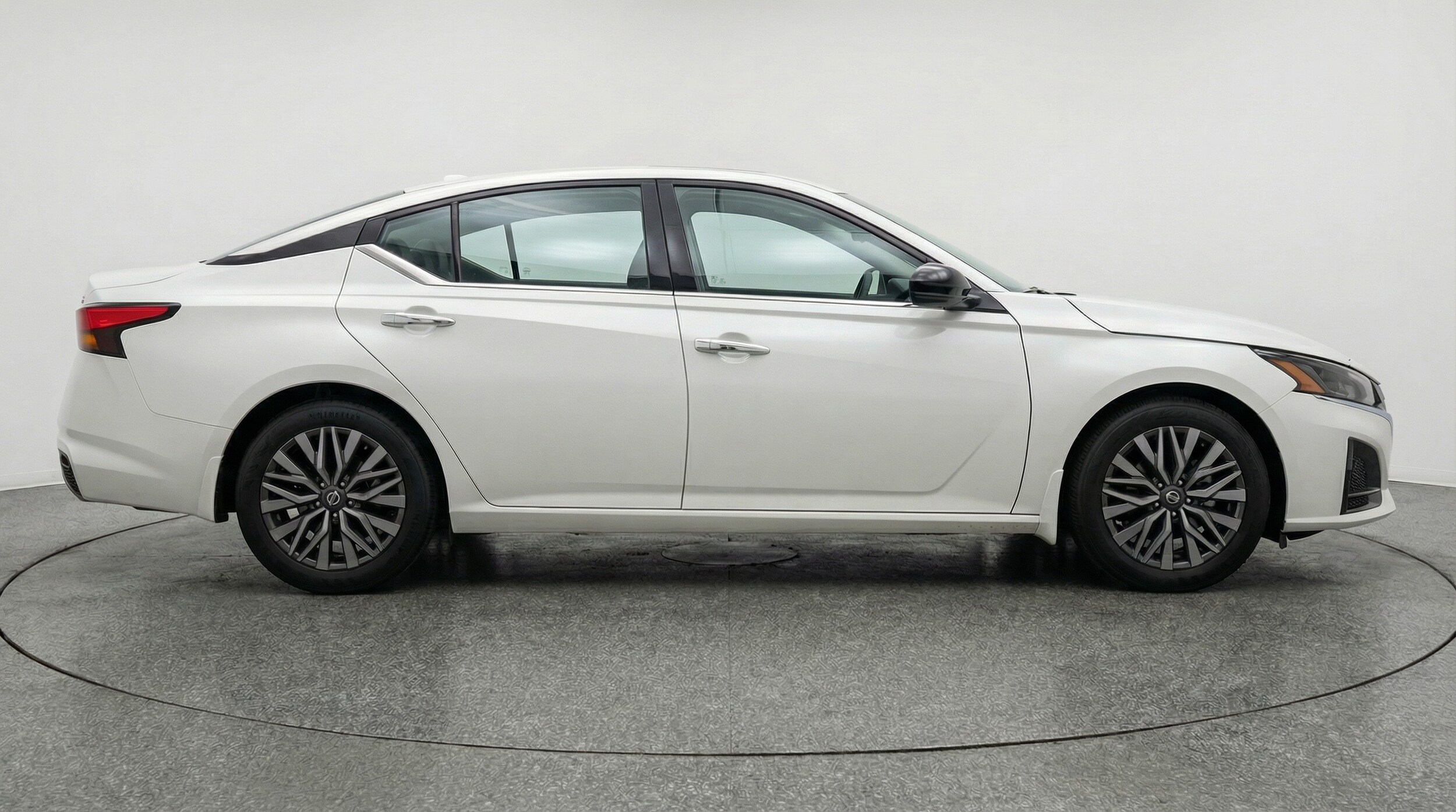 Thumbnail: 2025 Nissan Altima - 8