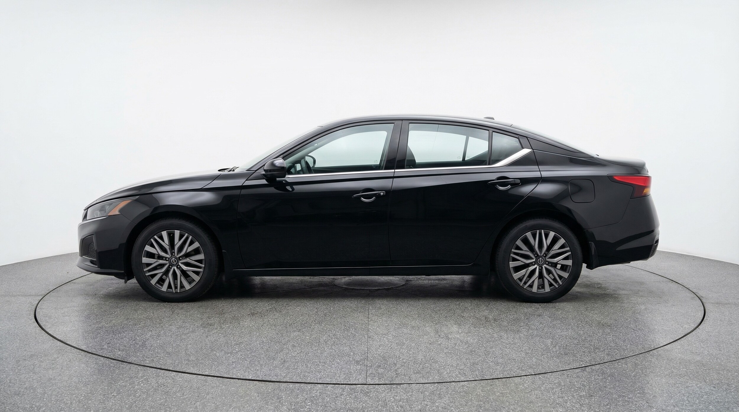 Thumbnail: 2025 Nissan Altima - 4