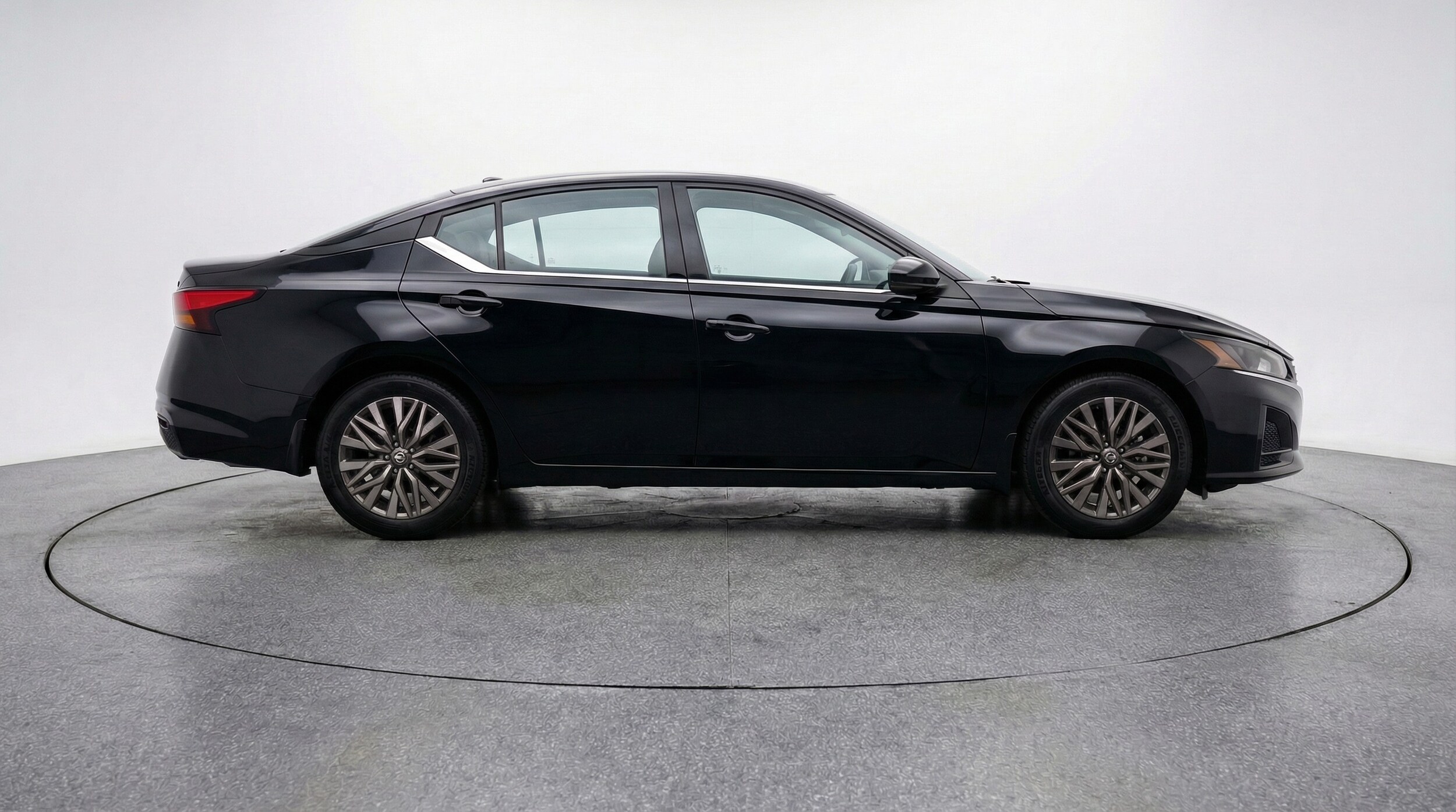 Thumbnail: 2025 Nissan Altima - 8