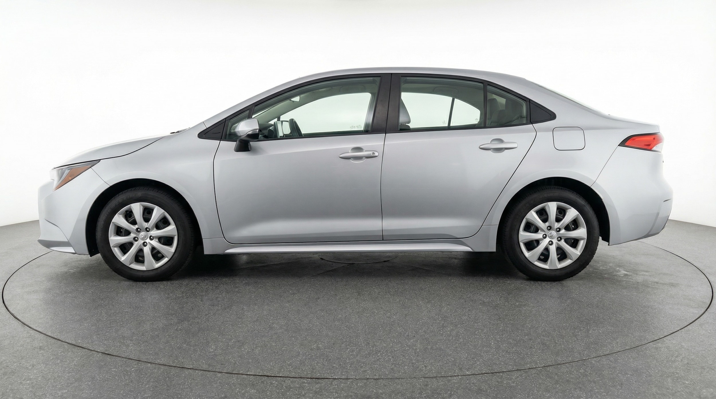 Thumbnail: 2025 Toyota Corolla - 4