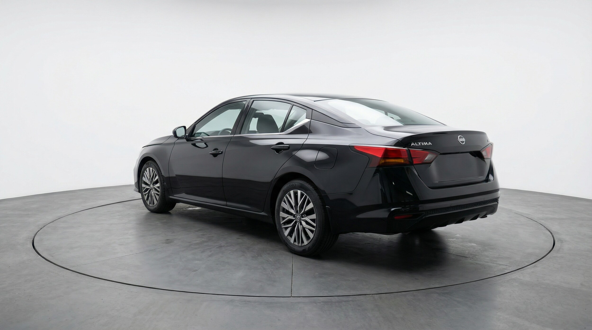 Thumbnail: 2025 Nissan Altima - 5