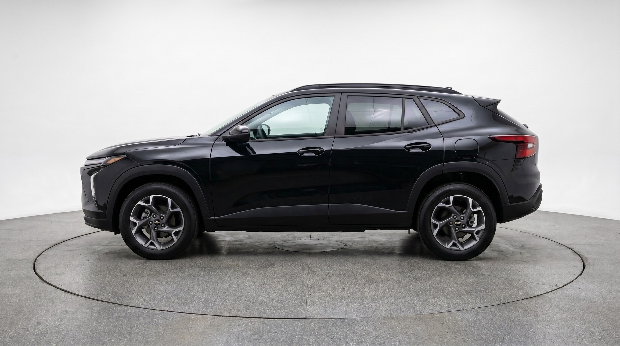 Thumbnail: 2025 Chevrolet Trax - 4