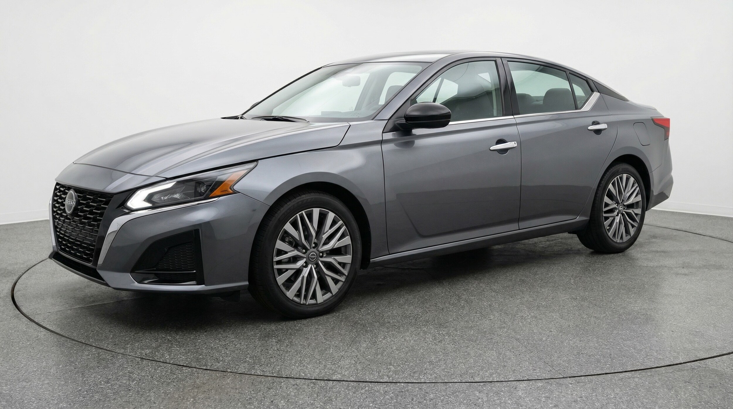 Thumbnail: 2025 Nissan Altima - 3