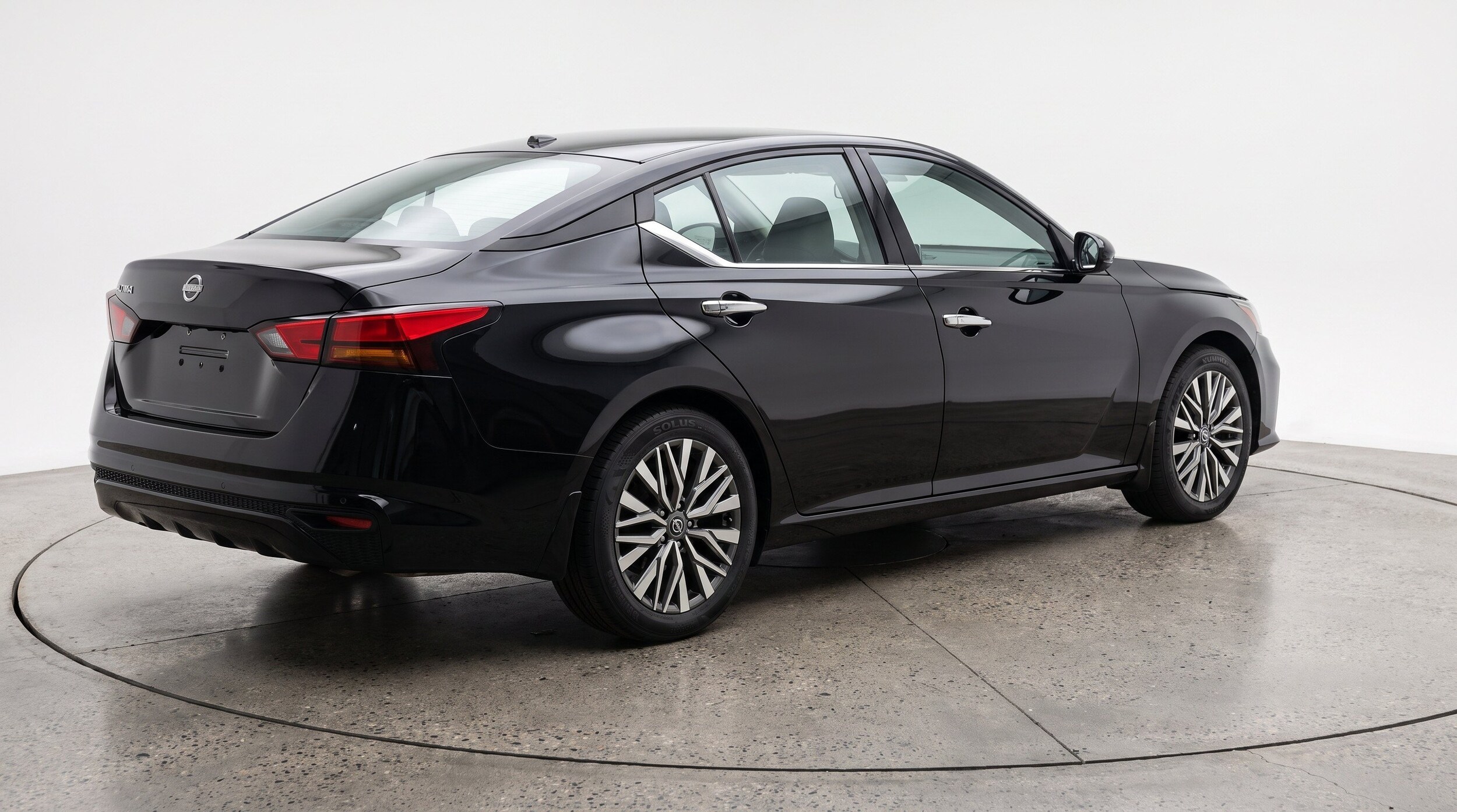 Thumbnail: 2025 Nissan Altima - 9
