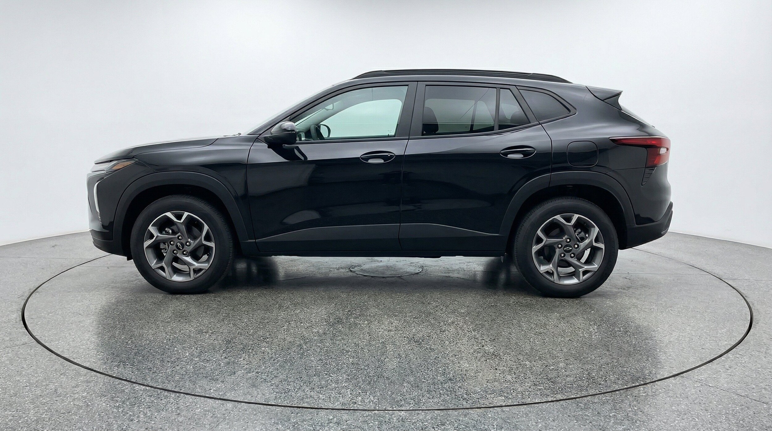 Thumbnail: 2025 Chevrolet Trax - 5