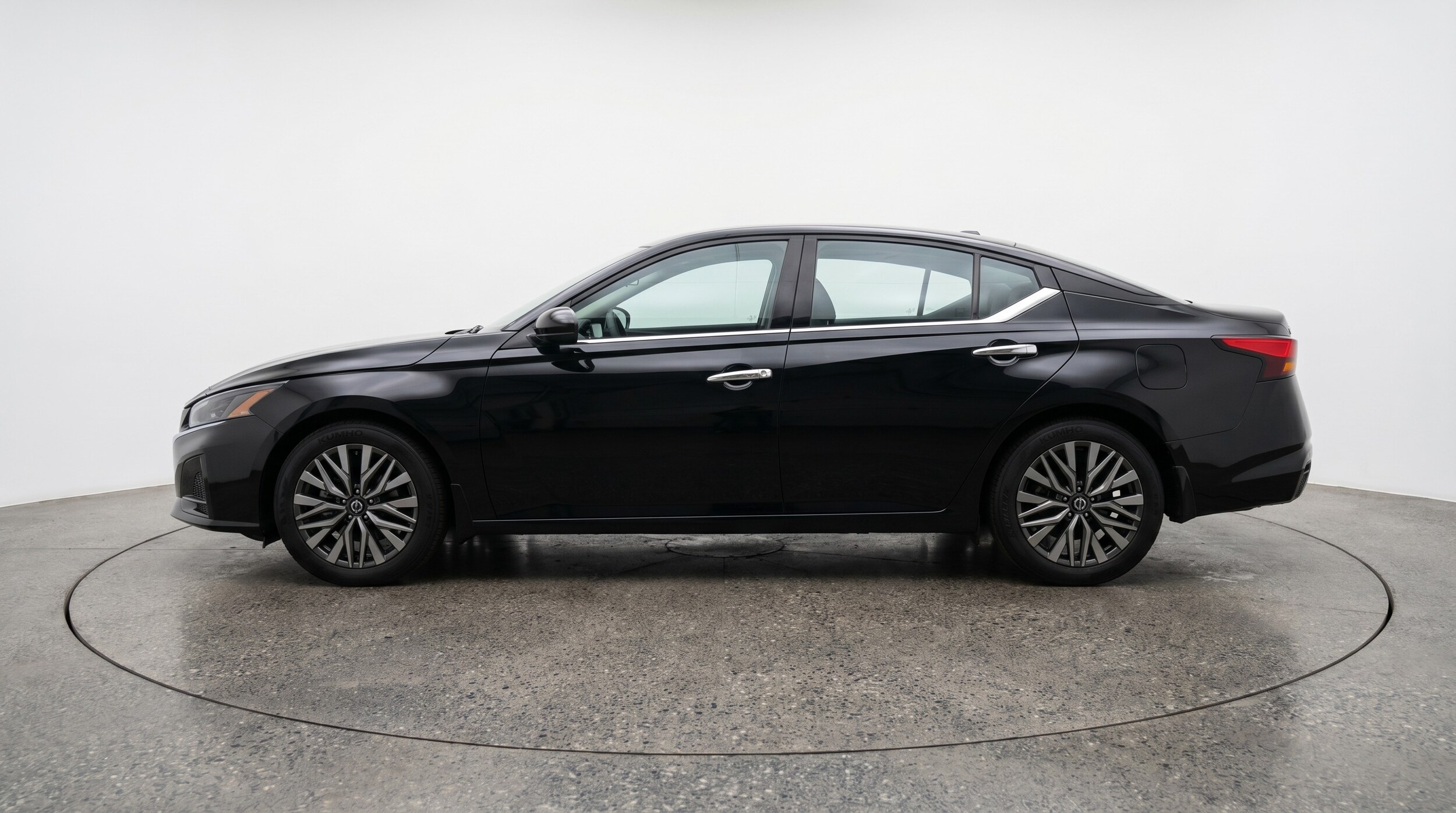 Thumbnail: 2025 Nissan Altima - 4