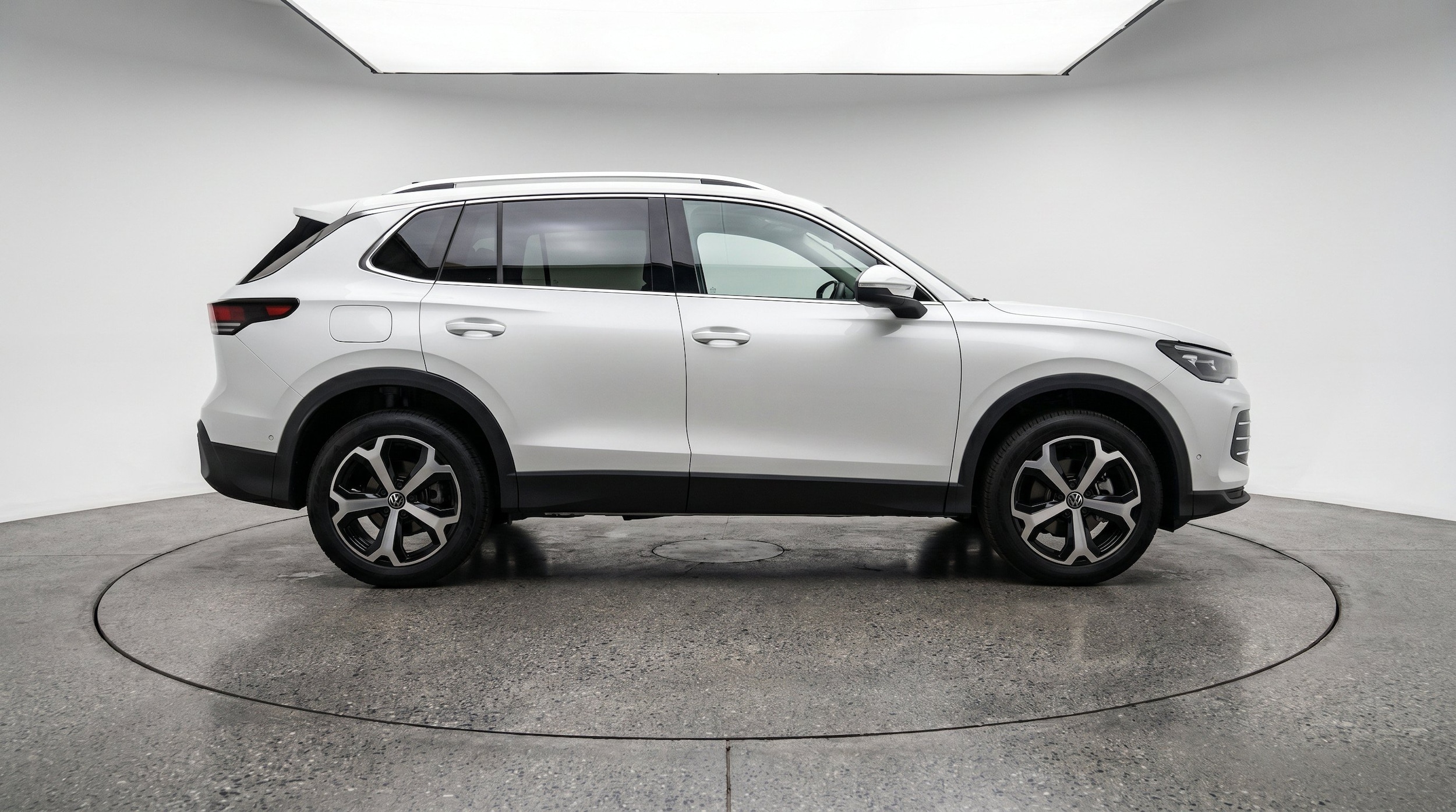 Thumbnail: 2026 Volkswagen Tiguan - 10