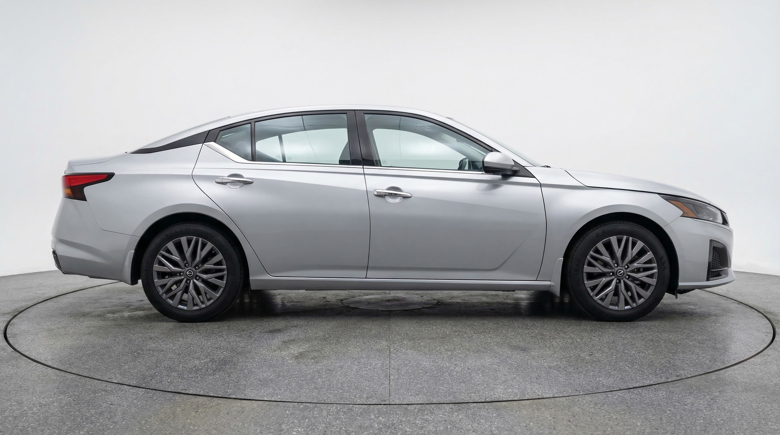 Thumbnail: 2025 Nissan Altima - 8