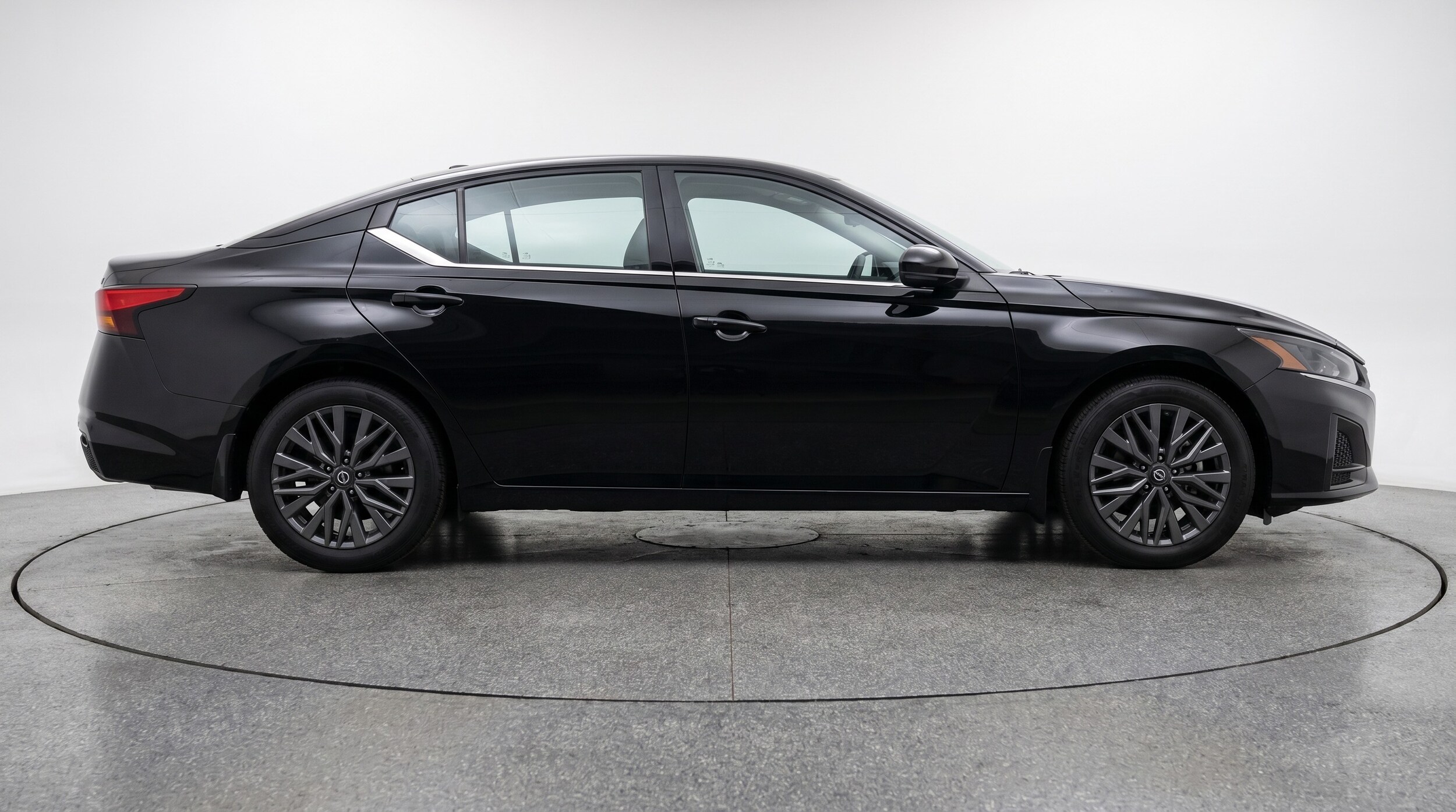 Thumbnail: 2025 Nissan Altima - 8