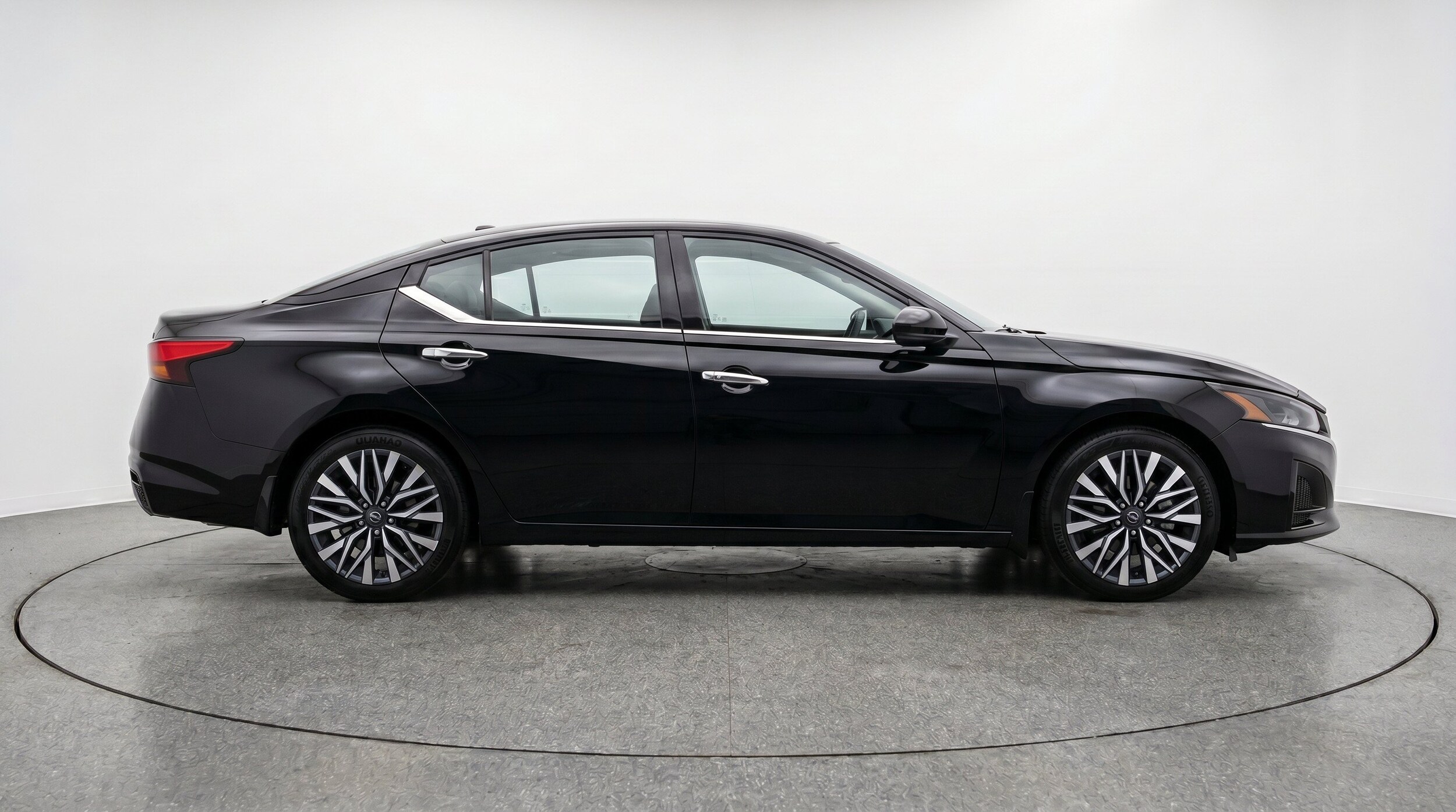Thumbnail: 2025 Nissan Altima - 11