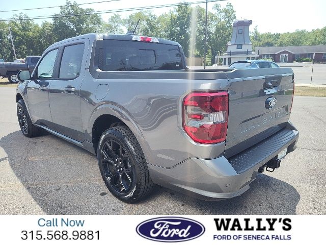 2025 Ford Maverick photo 2