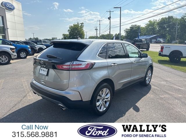 2024 Ford Edge Titanium photo 2