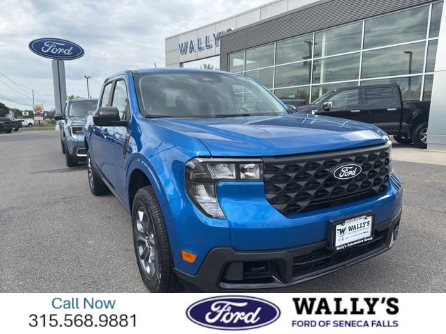 2025 Ford Maverick XLT photo 2