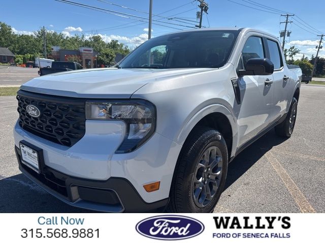 2025 Ford Maverick XLT photo 2