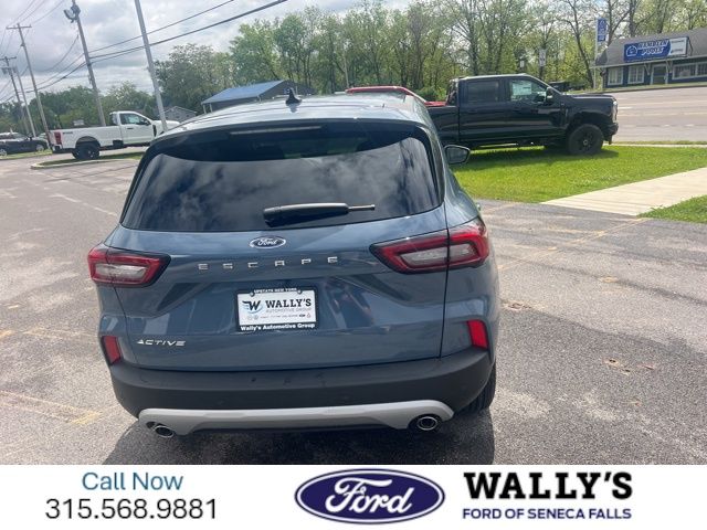 2025 Ford Escape Active photo 2