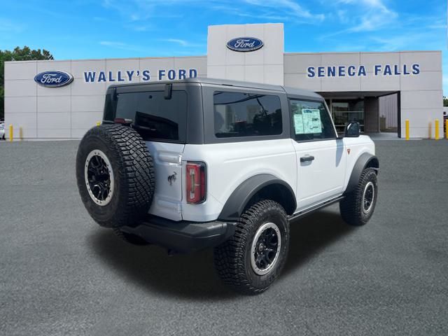 2024 Ford Bronco Badlands photo 3