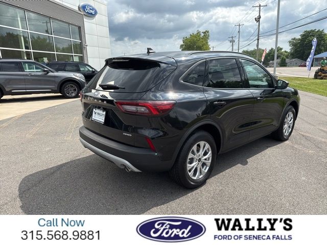2025 Ford Escape Active photo 2