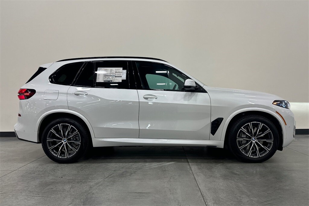 New 2026 BMW X5 PHEV xDrive50e SUV