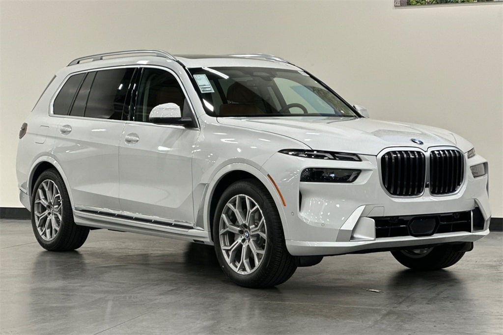New 2026 BMW X7 xDrive40i SUV