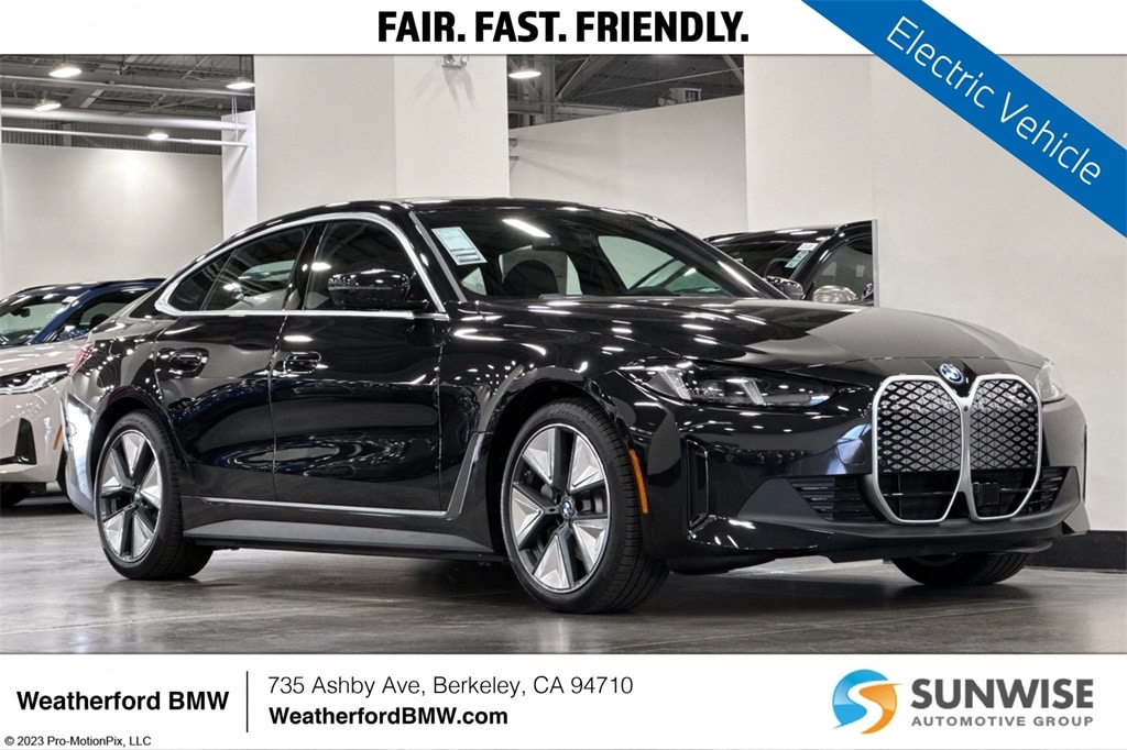 2025 BMW i4 40's photo