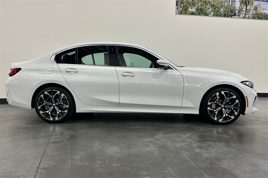 2025 Bmw 330i photo 3