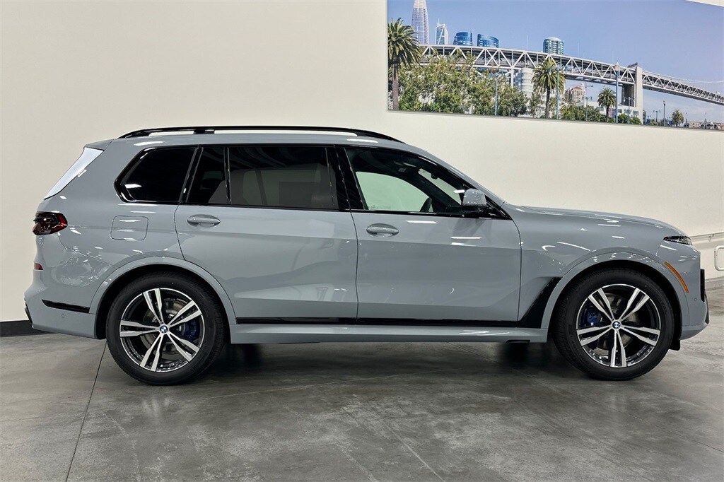 New 2026 BMW X7 xDrive40i SUV