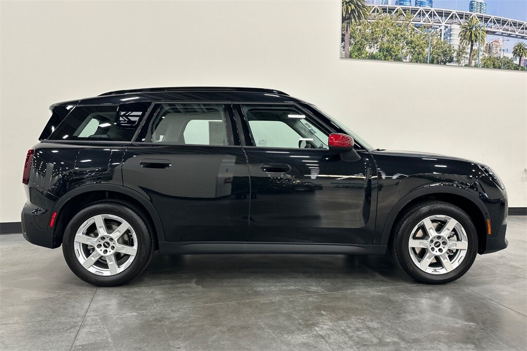 2025 Mini Countryman ALL4 S photo 3
