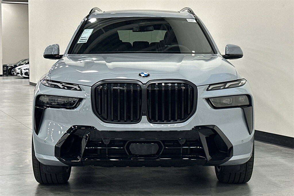 New 2026 BMW X7 xDrive40i SUV
