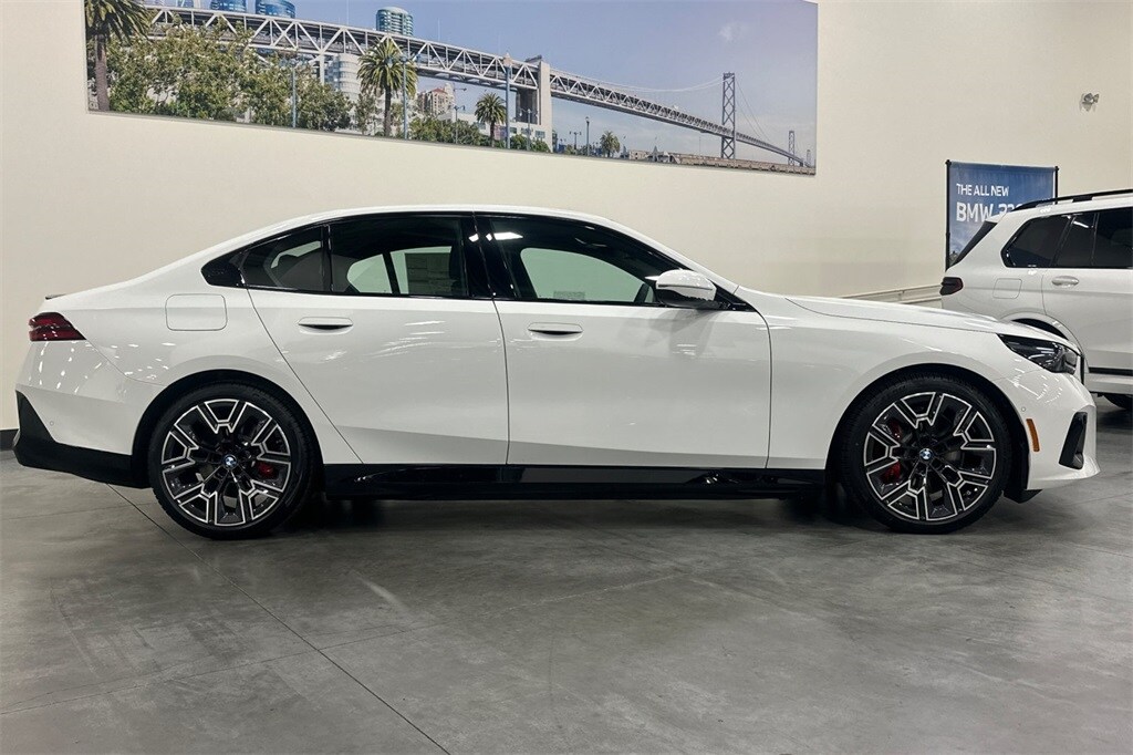 New 2026 BMW i5 eDrive40 Sedan