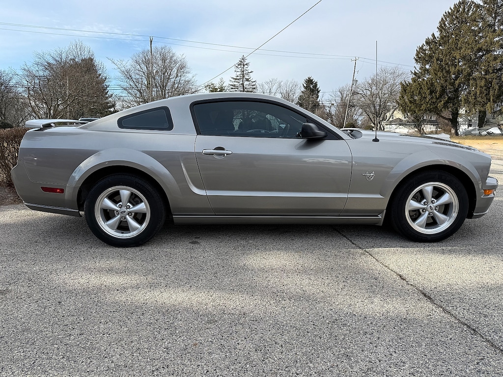 Used 2009 Ford Mustang GT Coupe