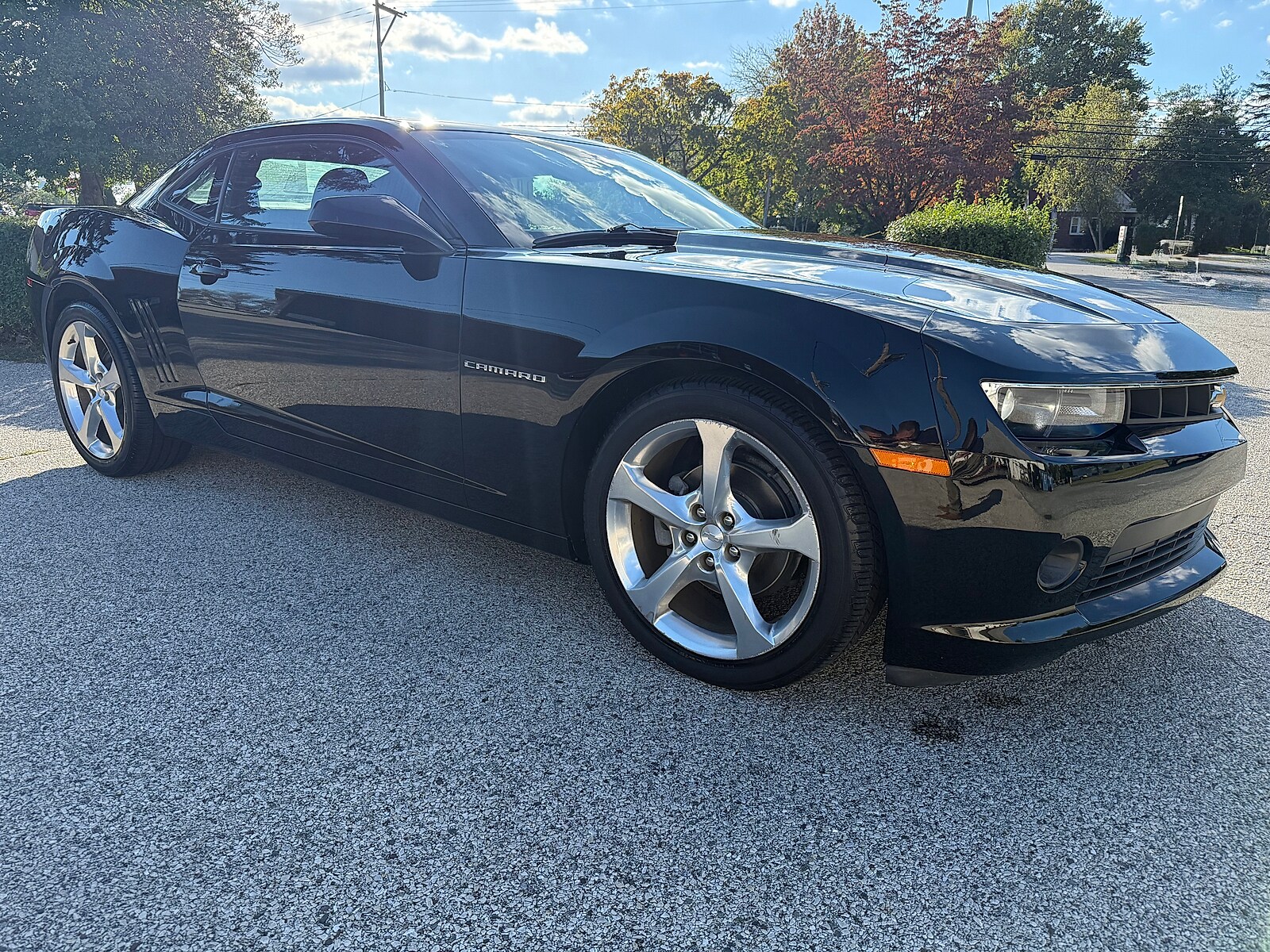 2015 Chevrolet Camaro 1LT photo 2