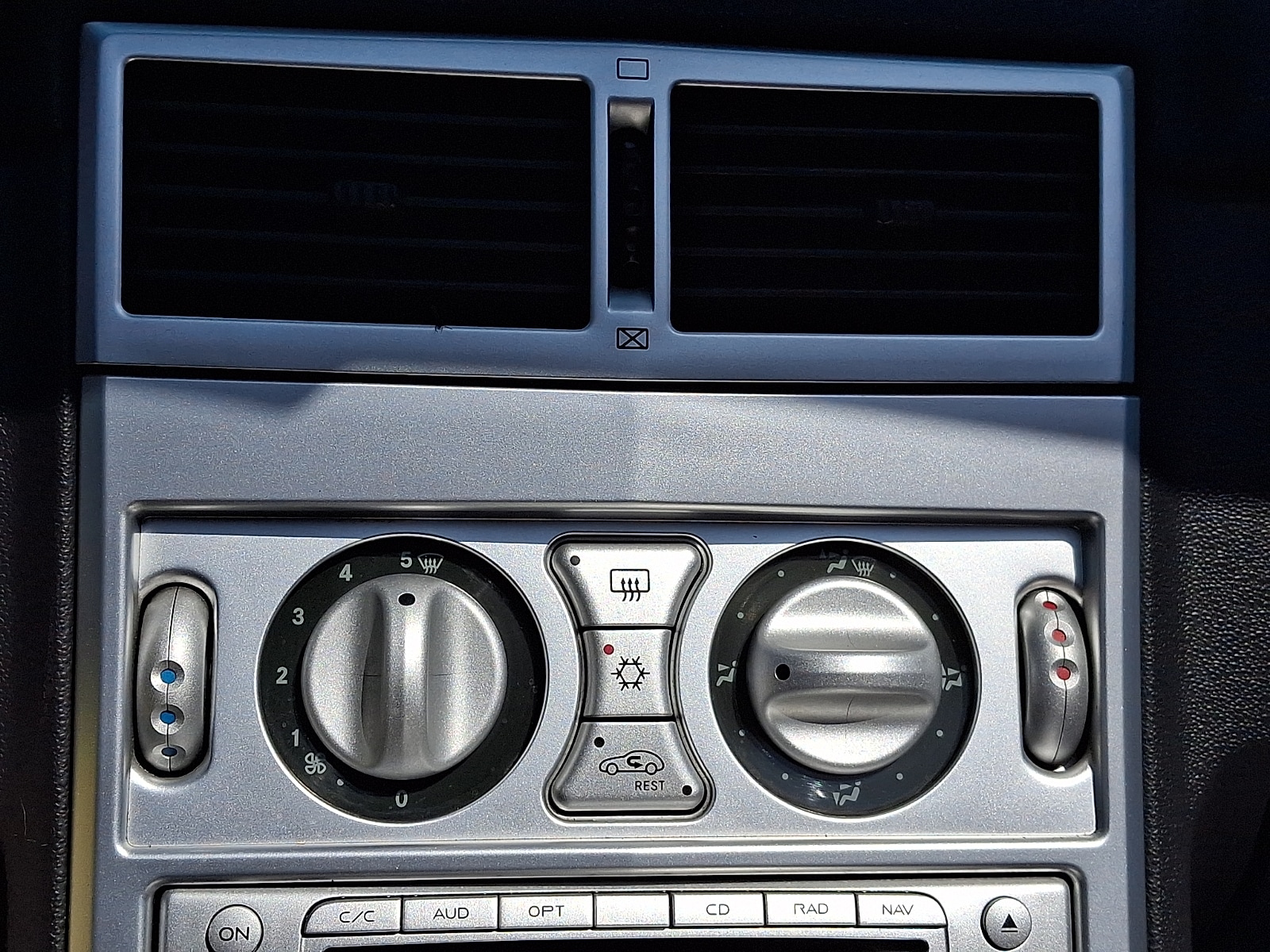 2005 Chrysler Crossfire Limited - Photo 18