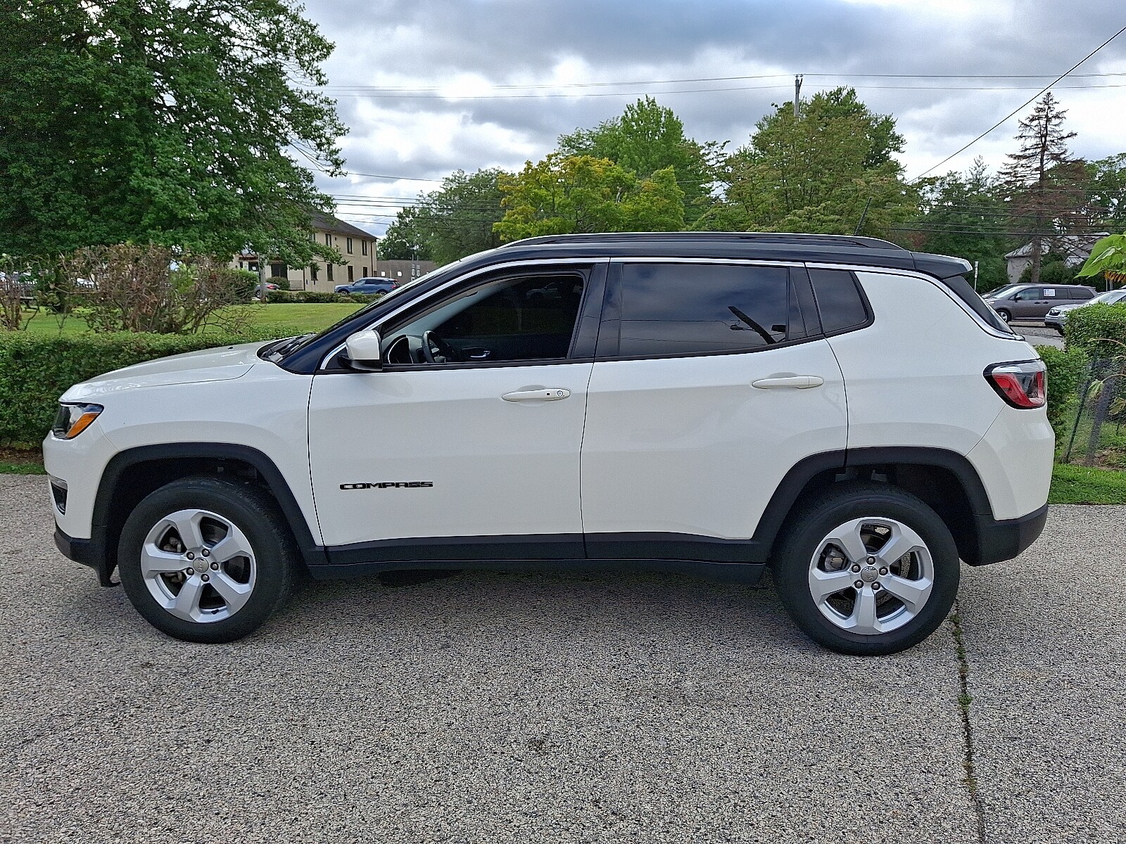 2019 Jeep Compass Latitude photo 3