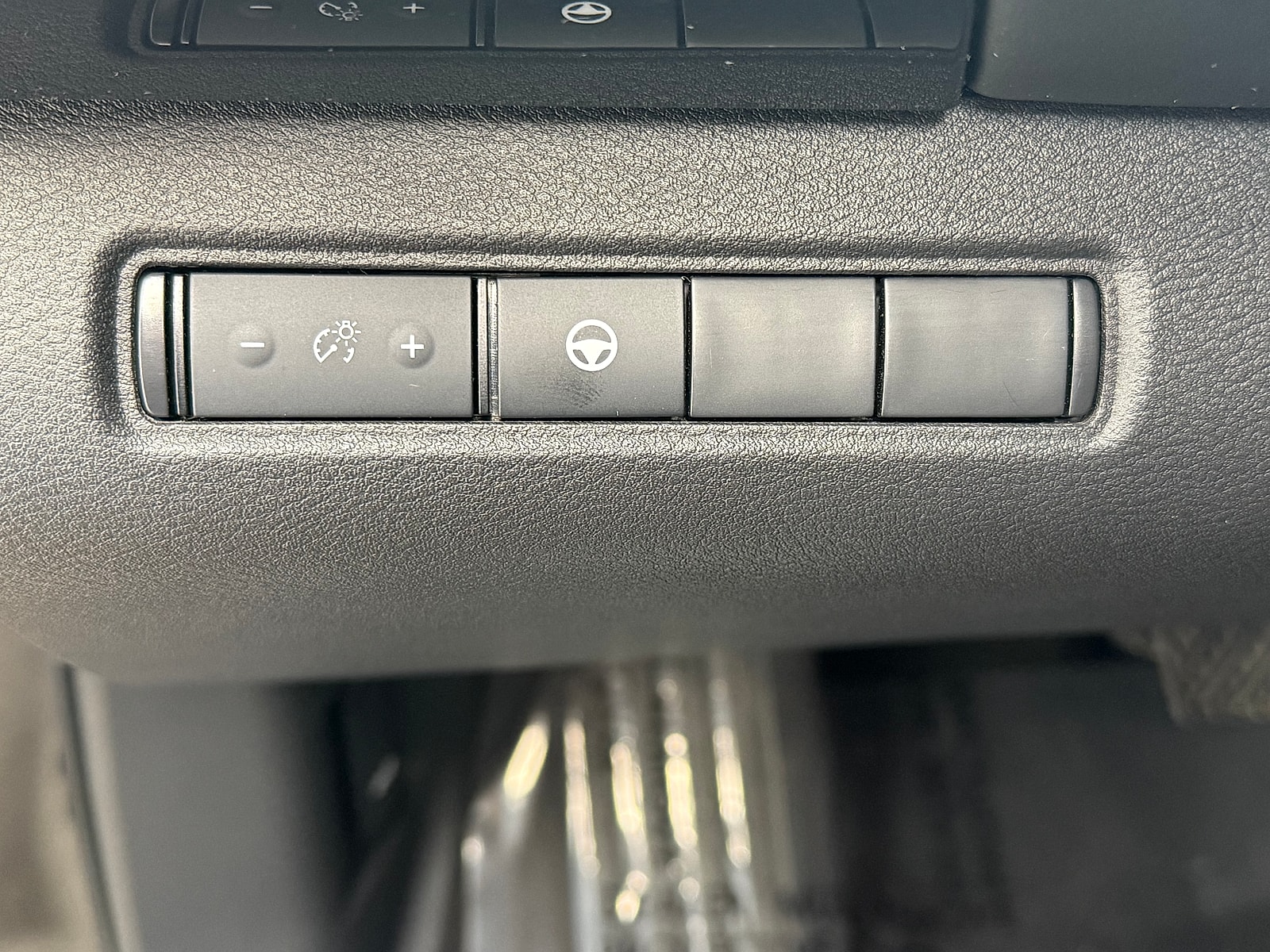 2023 Nissan Pathfinder SV - Photo 25