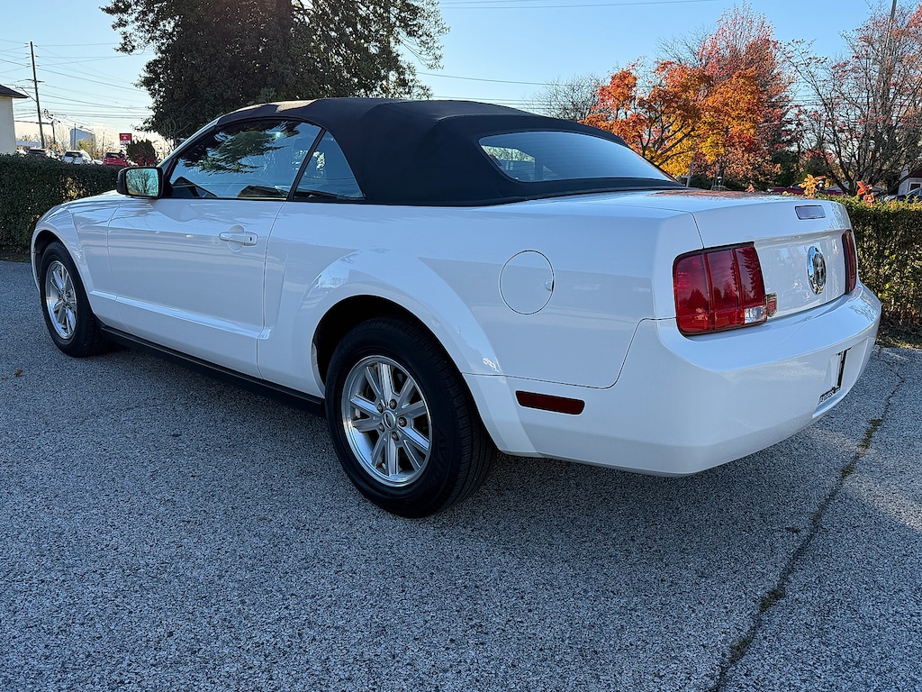 Used 2006 Ford Mustang V6 Convertible