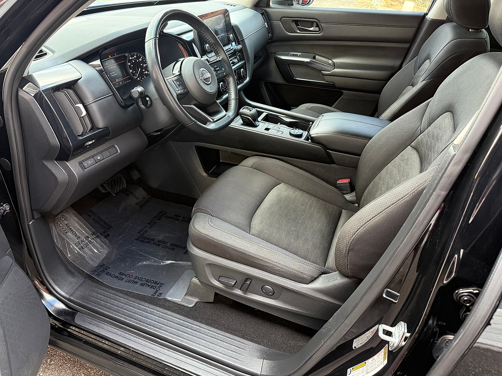2023 Nissan Pathfinder SV - Photo 31
