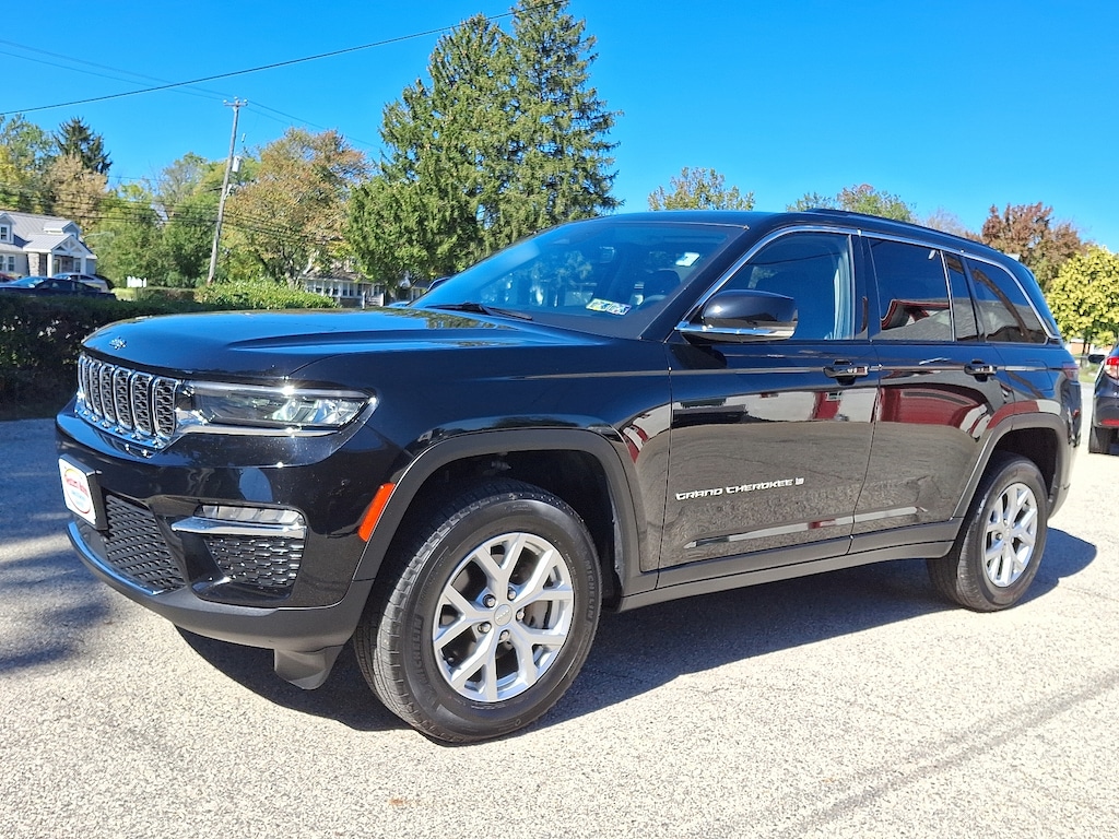Used 2023 Jeep Grand Cherokee Limited 4x4 SUV