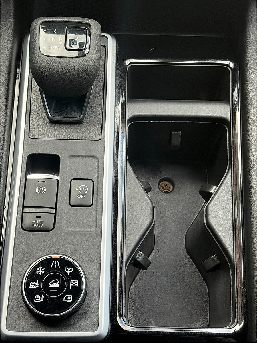 2023 Nissan Pathfinder SV - Photo 16