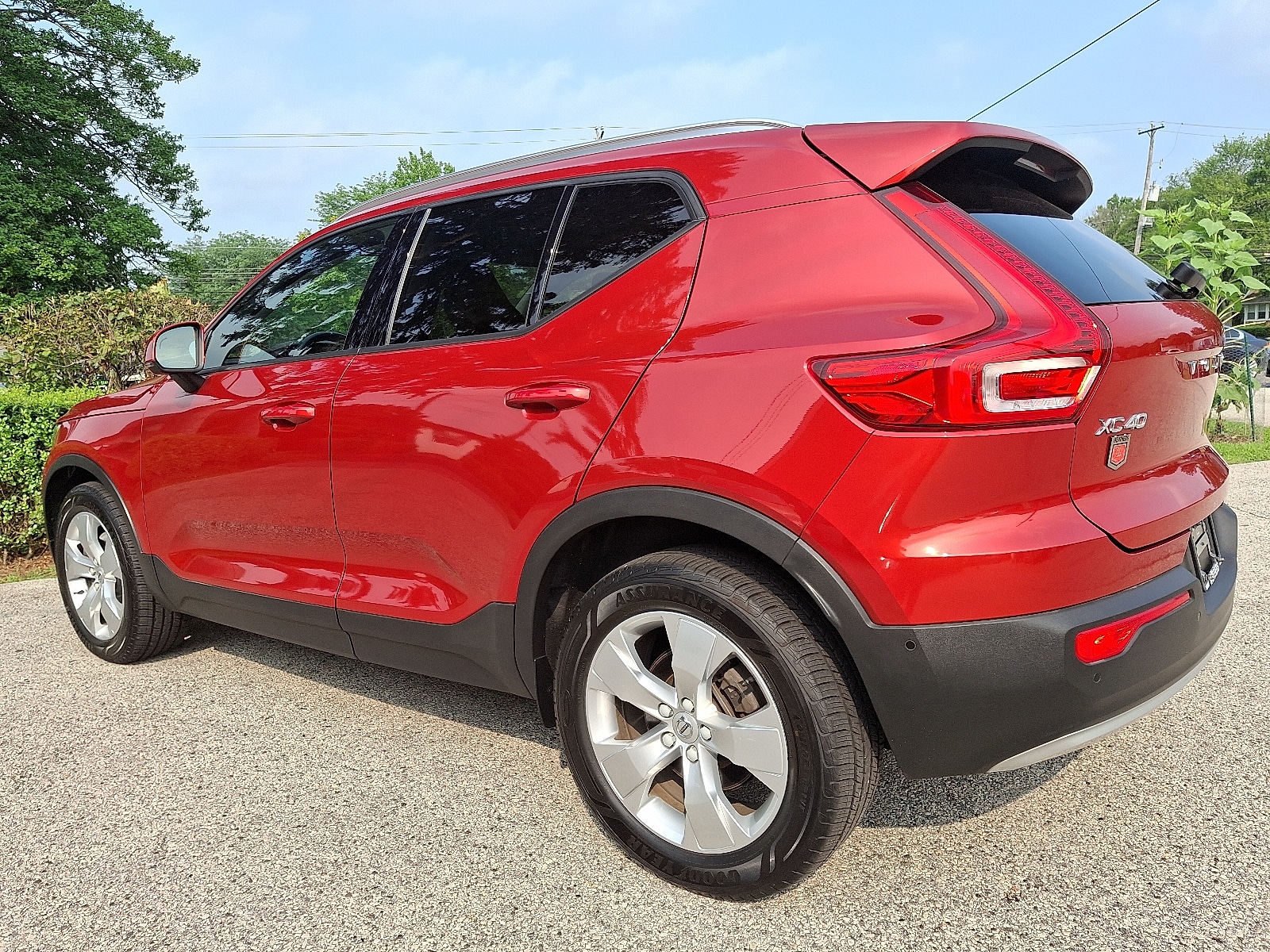 2019 Volvo XC40 T5 Momentum photo 3