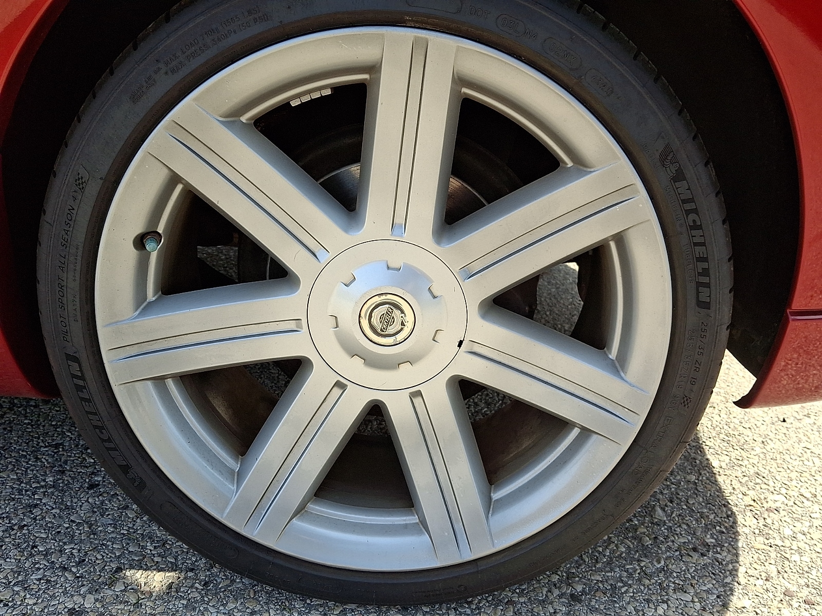 2005 Chrysler Crossfire Limited - Photo 11