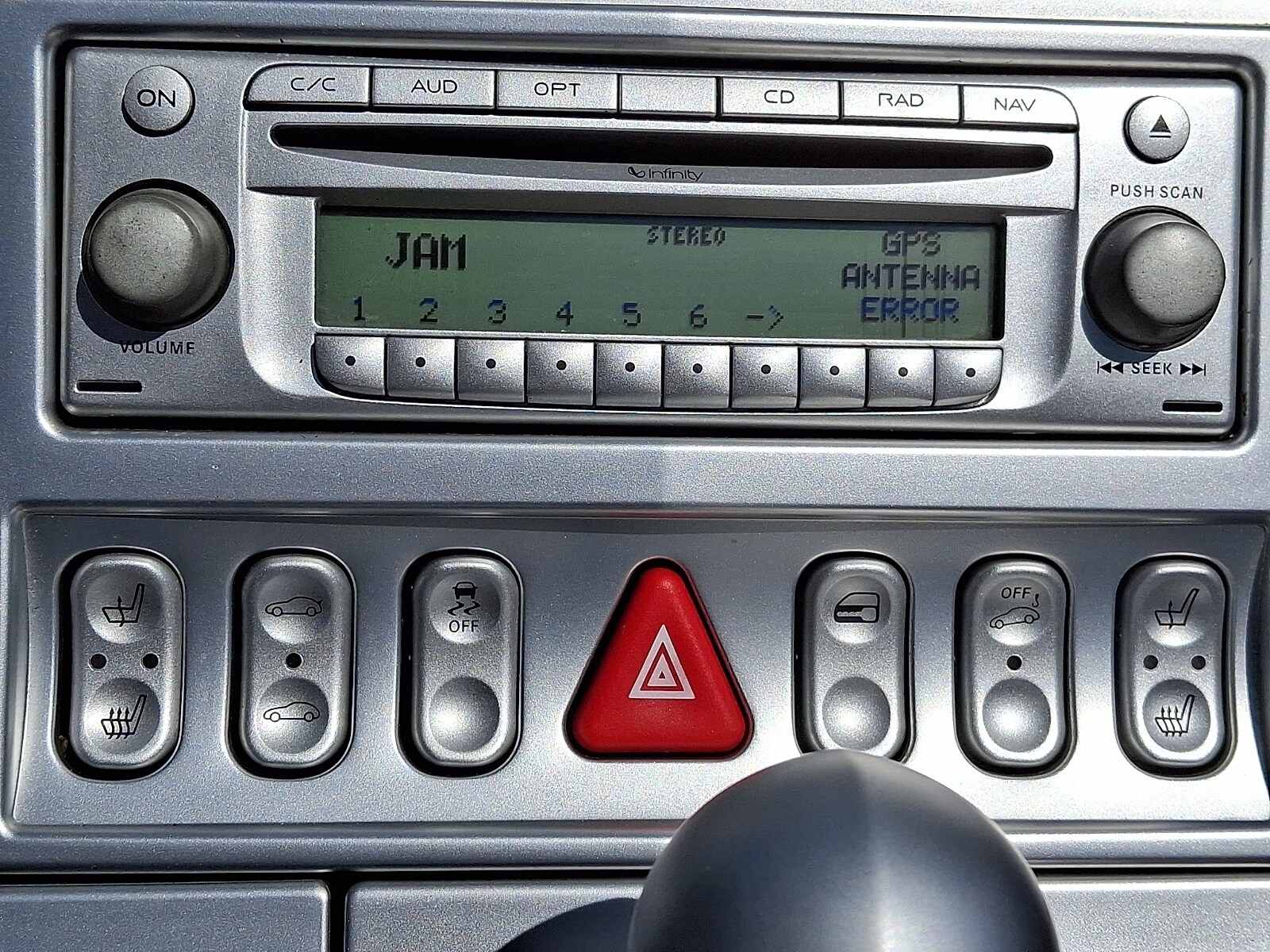 2005 Chrysler Crossfire Limited - Photo 17